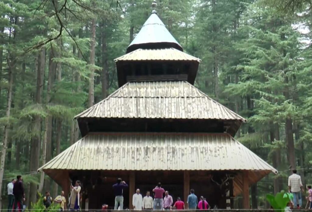 Hidimba devi temple manali himachal pradesh